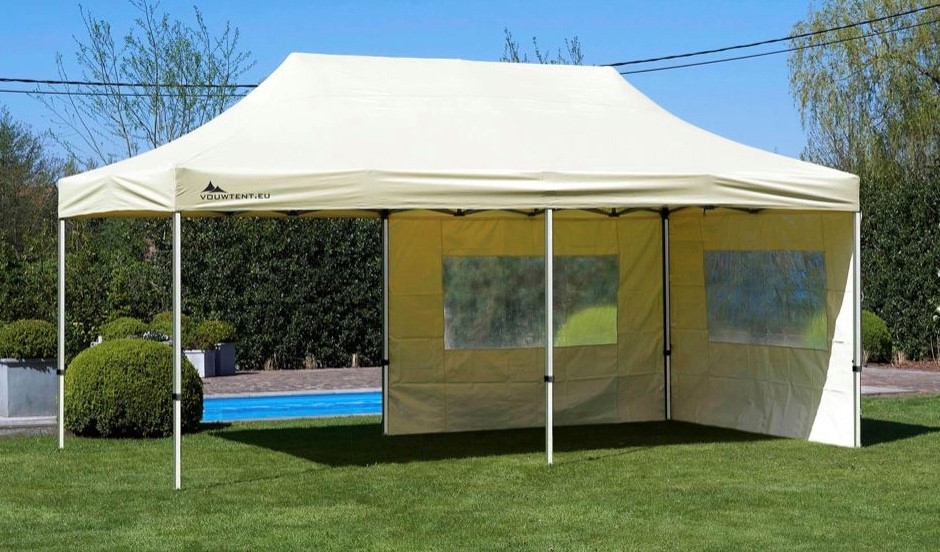 Tent 6m op 3m ook verkrijgbaar 3m op 3m